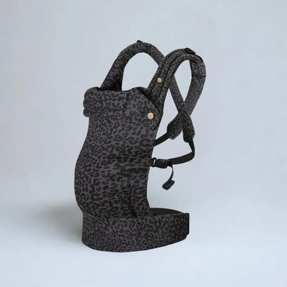 Porte-bébé physiologique en laine d’agneau – ergonomique et confortable