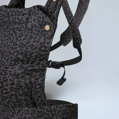 Porte-bébé physiologique en laine d’agneau – ergonomique et confortable